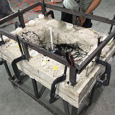 Big Reaction Injection Molded Parts Polyurethane PU Material Deburring Surface Finish